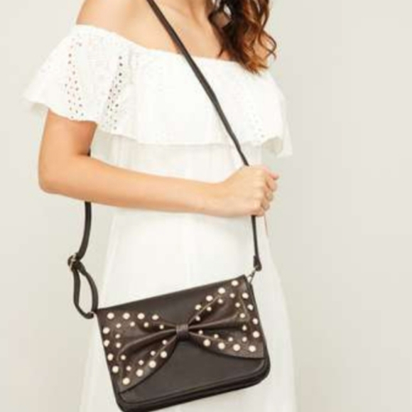 Beautiful & Cute Bow Leather Sling Bag - (Brand New), Large Size